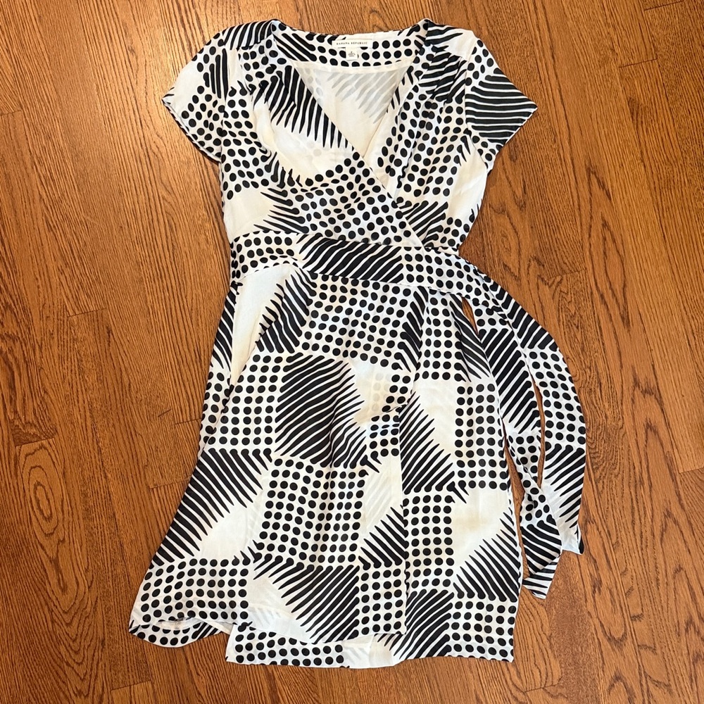 Banana Republic Black and White Geometric Wrap Dress